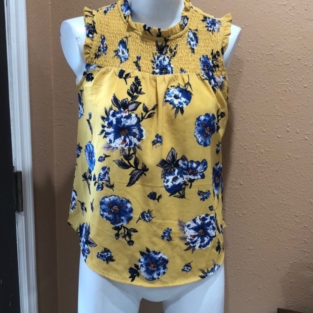 E M yellow and blue floral top